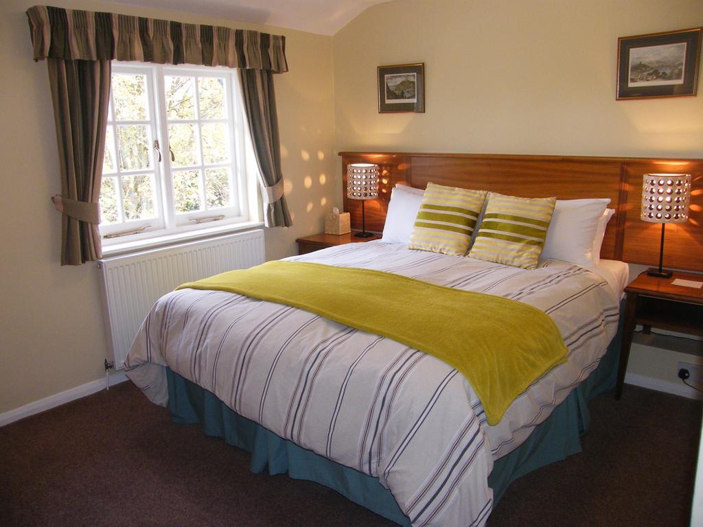 Tumbling Weir Hotel Ottery St Mary Habitación foto